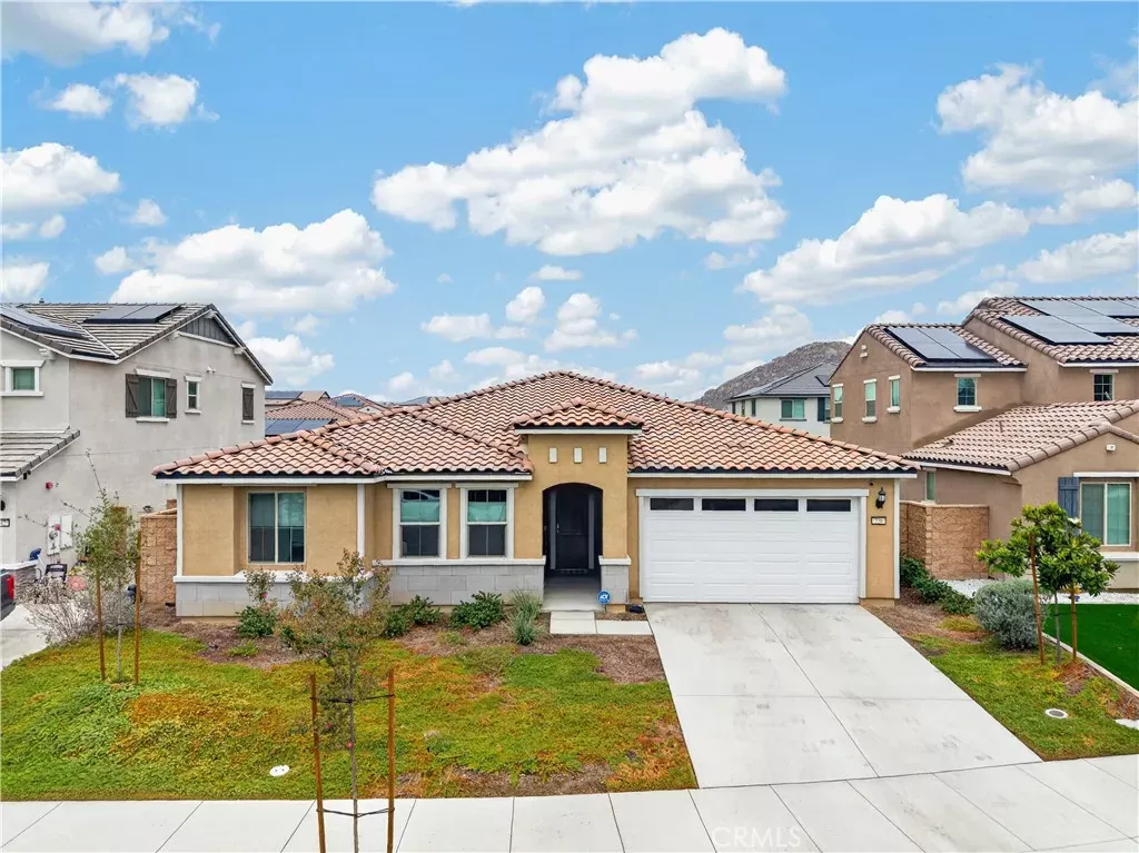 Property Photo: 736 Augusta Drive CA 92571