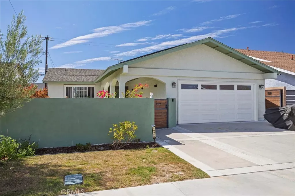 Property Photo:  24509 Ravenna  CA 90745 