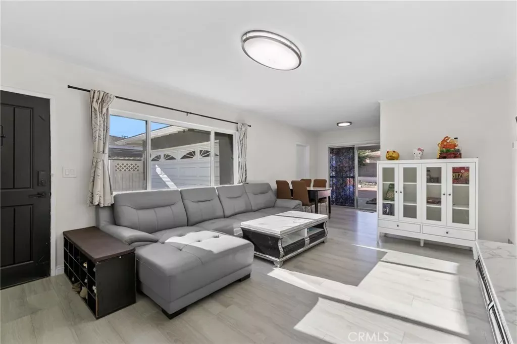 Property Photo:  1681 E La Deney  CA 91764 