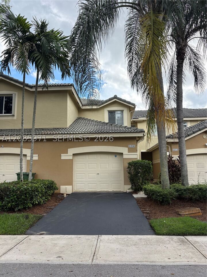 Property Photo: 2208 Ensenada Ter 2208 FL 33327