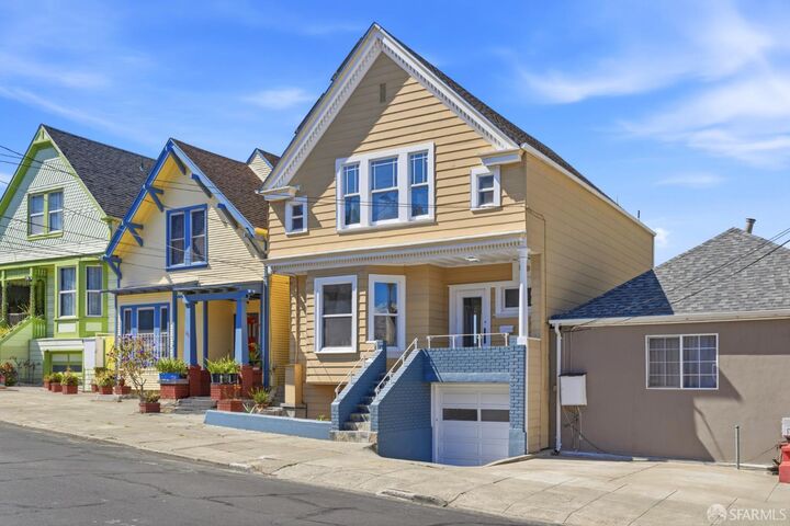 Property Photo:  538 Winchester Street  CA 94014 