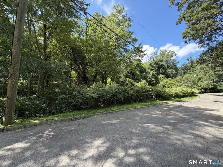 Property Photo: 431 Haviland Road CT 06903