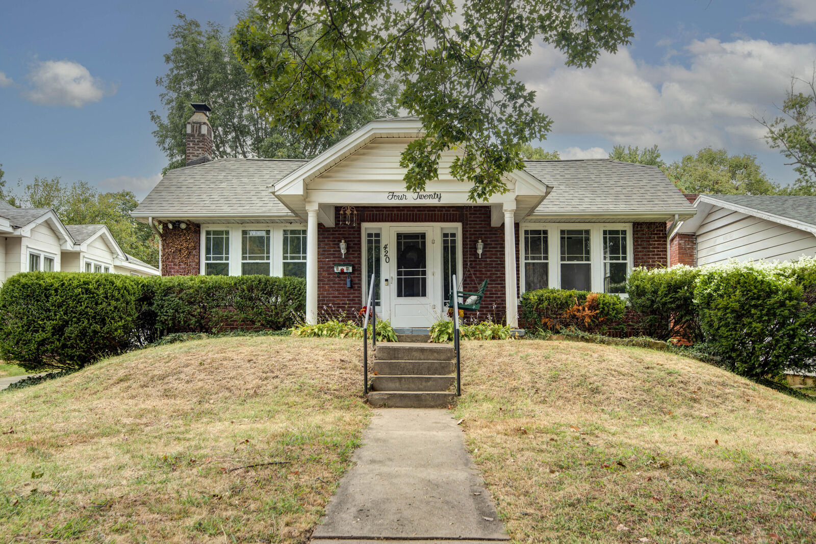 Property Photo:  420 E Loren Street  MO 65807 