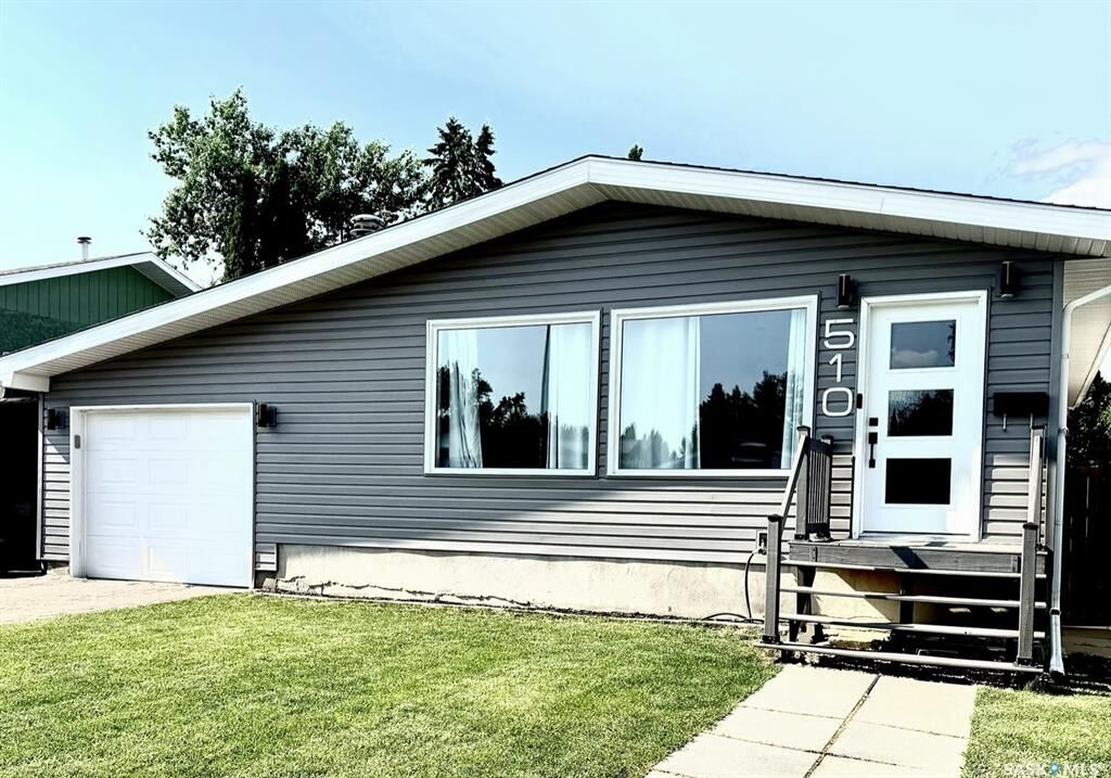 Property Photo:  510 Redberry Road  SK S7K 4S3 
