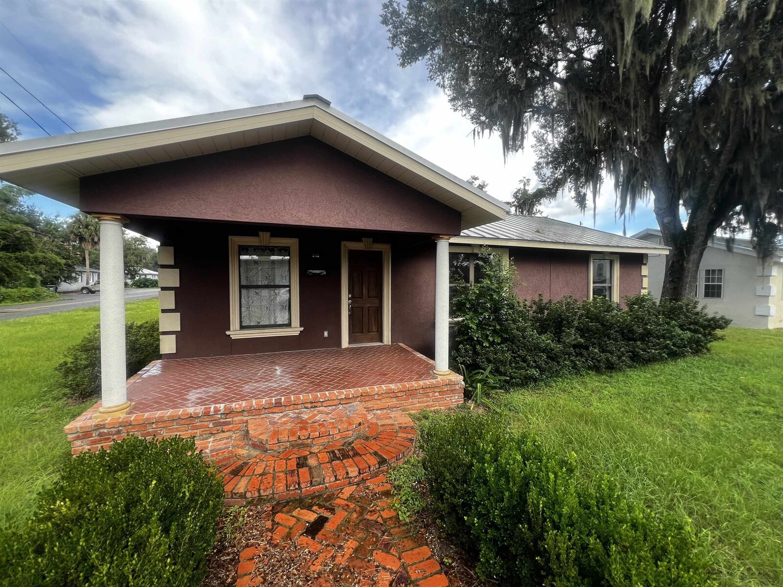 Property Photo:  218 N Washington Street  FL 32347 