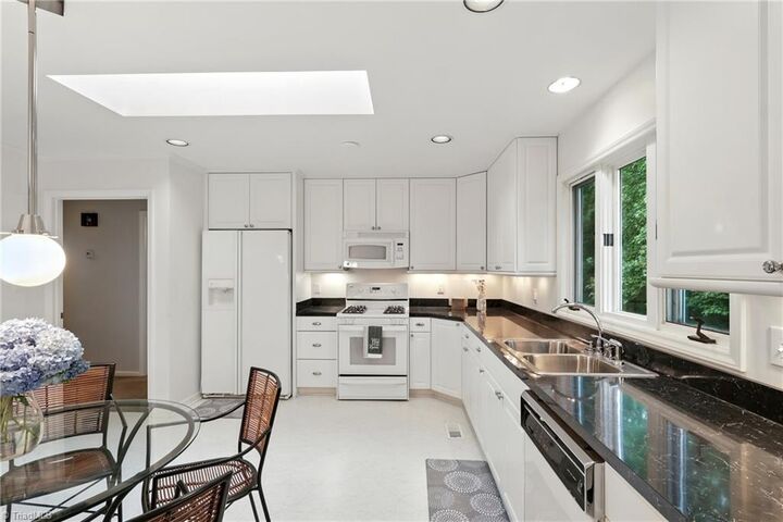Property Photo: 633 Huntington Drive NC 27262