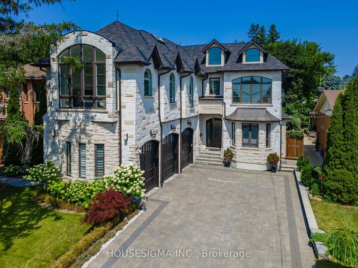 Property Photo:  102 Oxford Street  ON L4C 4L5 