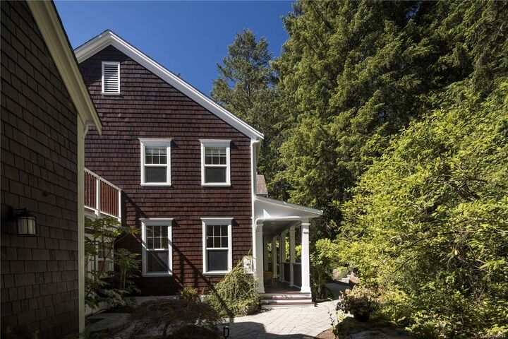 Property Photo: 1188 Garden Gate Dr BC V8M 2H6