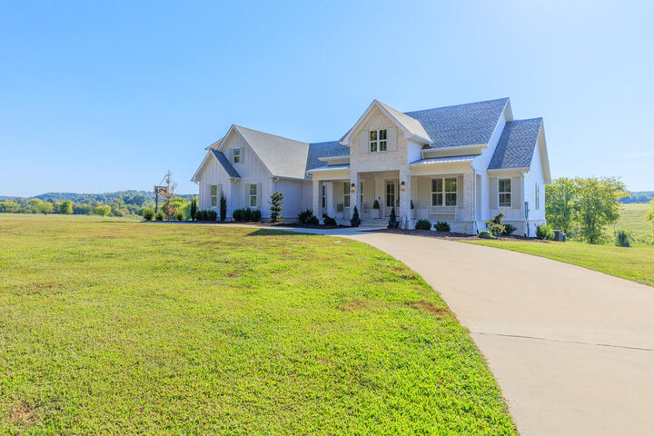 Property Photo:  1000 Bryant Road  GA 30710 