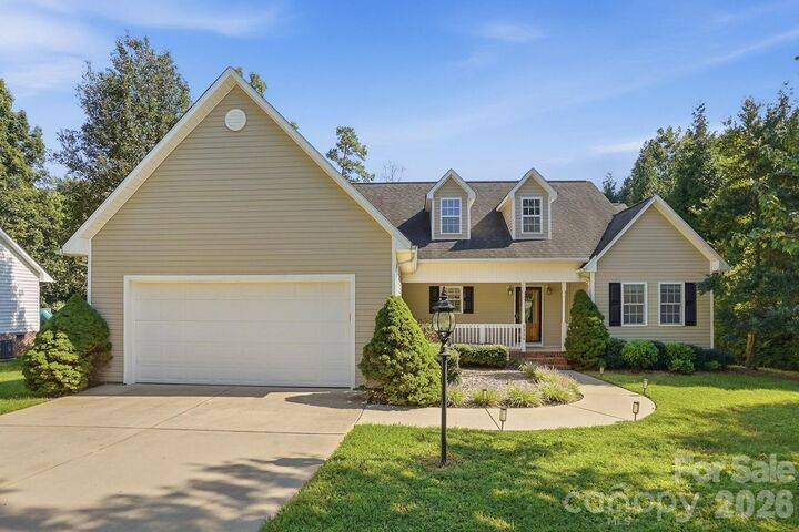 Property Photo:  6530 Fly A Way Drive  NC 28037 