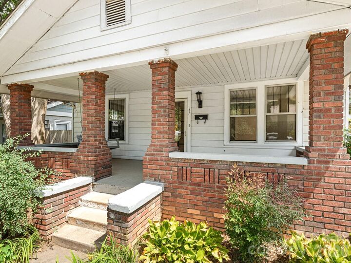 Property Photo: 31 Dorchester Avenue NC 28806