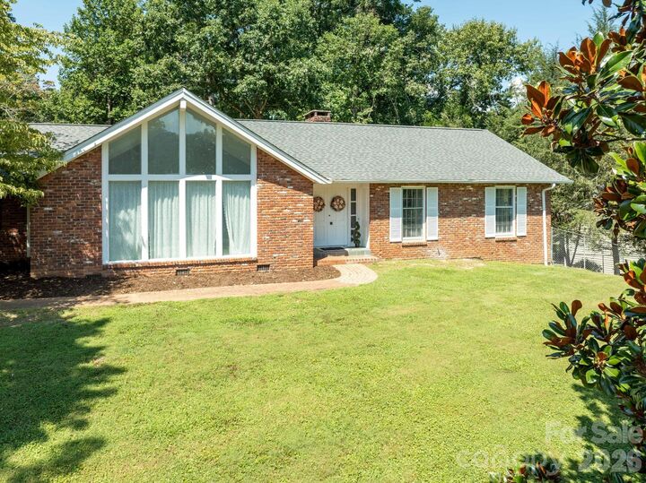 Property Photo:  935 Ridgewood Drive NE  NC 28645 