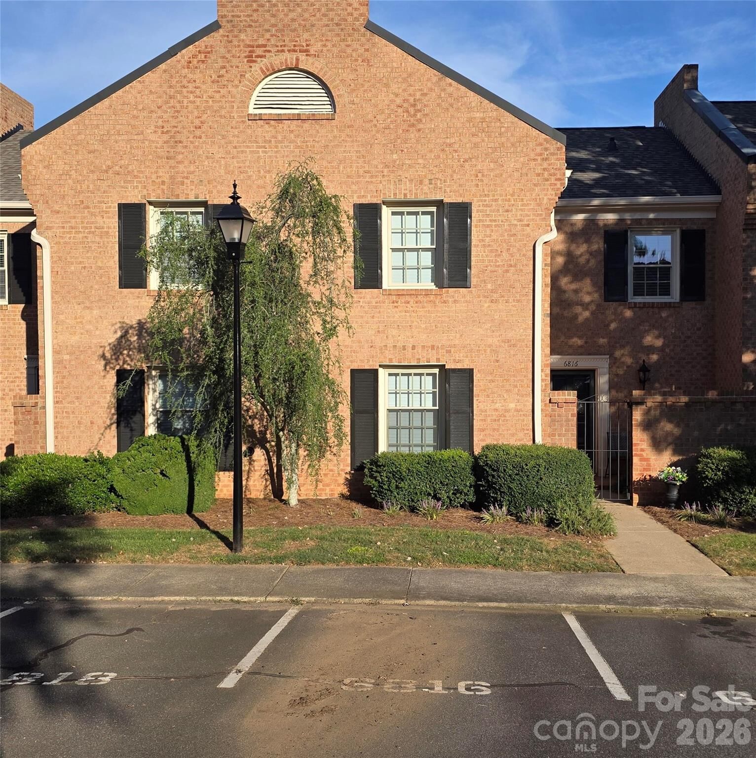 Property Photo:  6816 Dumbarton Drive  NC 28210 