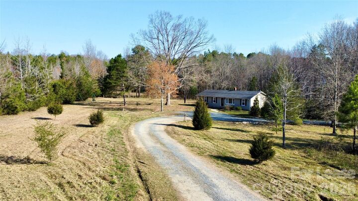 Property Photo: 1212 Union Road NC 28104