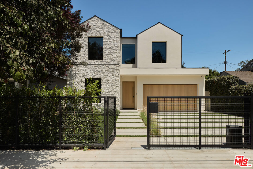Property Photo:  3732 Beethoven St  CA 90066 