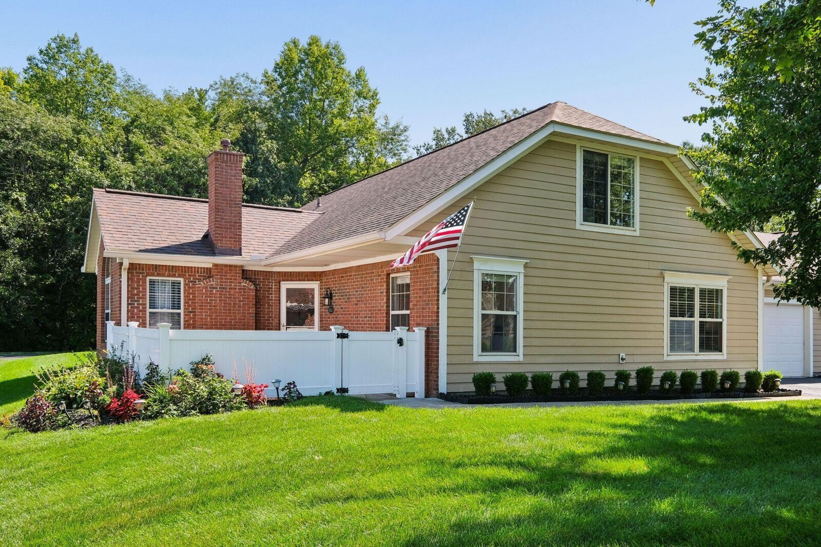 Property Photo: 4654 Collingville Way OH 43230