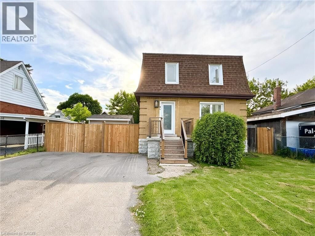 Property Photo:  94 Howard Avenue  ON L9A 2W5 