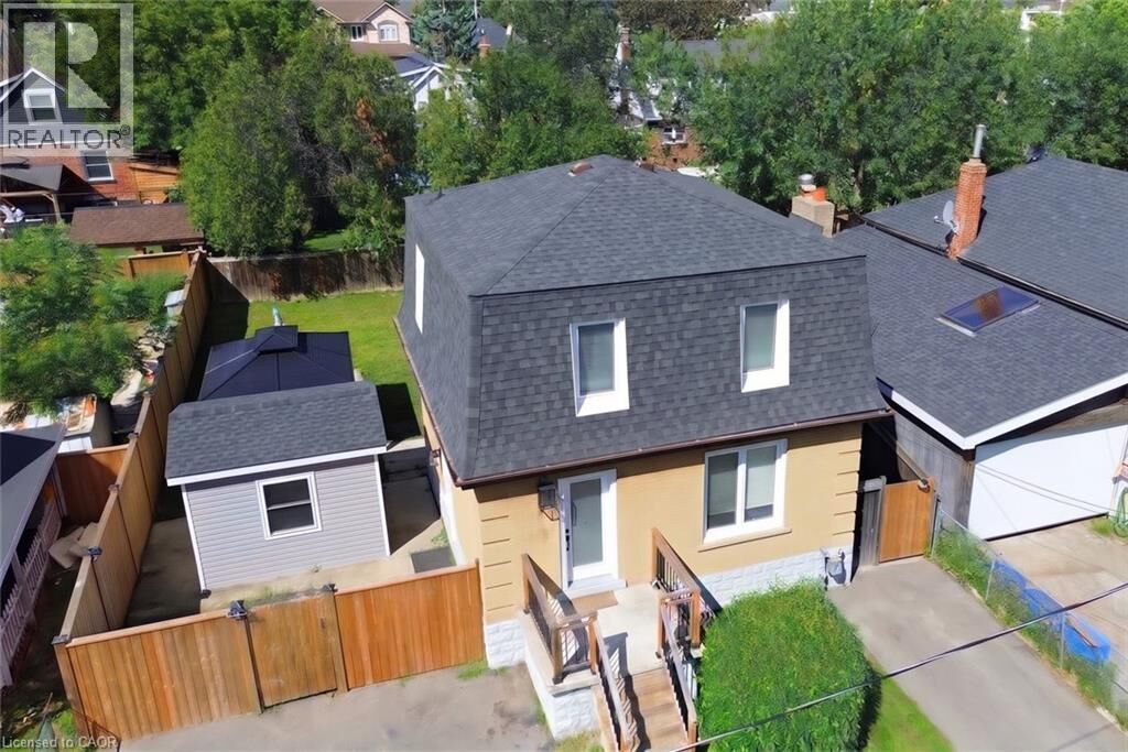 Photo de la propriété:  94 Howard Avenue  ON L9A 2W5 
