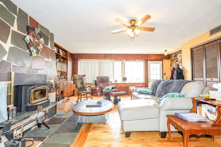 Photo de la propriété:  51 Viking Road  MB R2N 4A7 