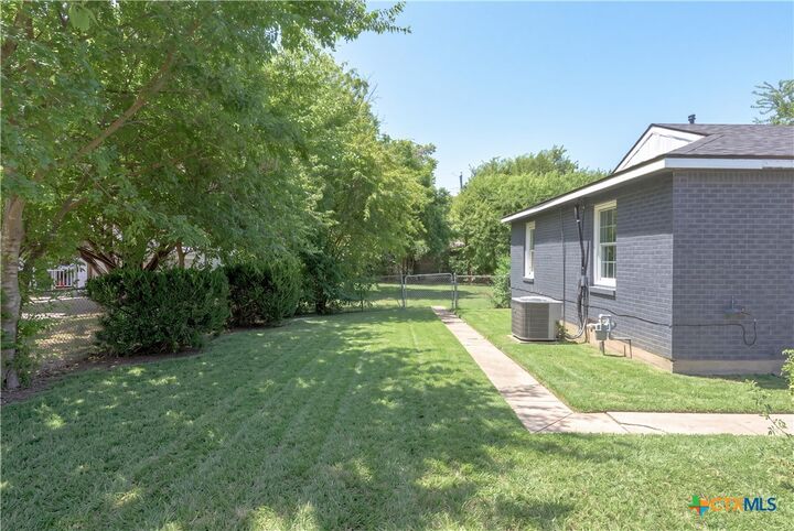 Property Photo: 508 Brook Drive TX 76541