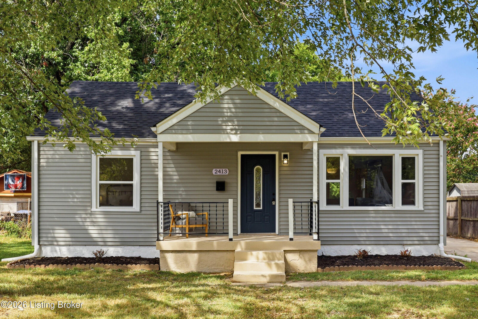 Property Photo:  2413 Donna Rd  KY 40216 