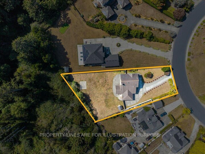 Property Photo: 2568 Knox Cove Drive CA 95519