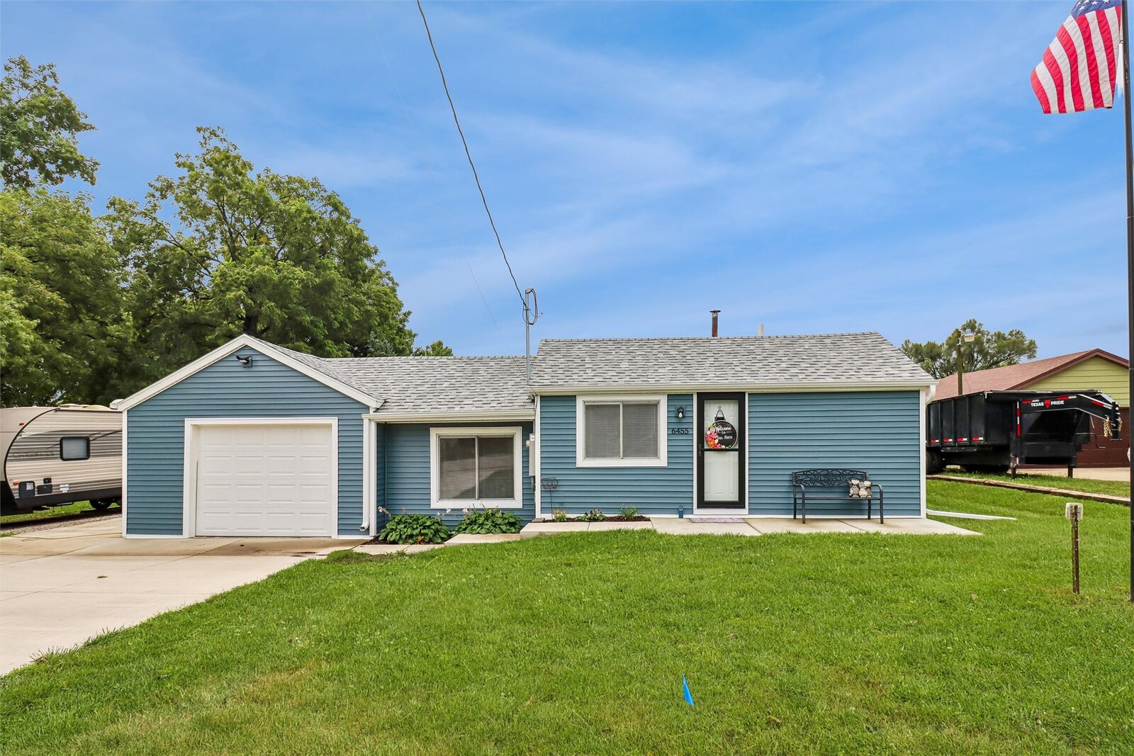Property Photo: 6455 NE 5th Avenue IA 50327
