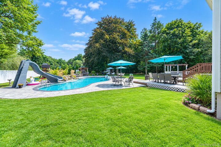 Property Photo:  7 Hewlett Avenue  NY 11772 