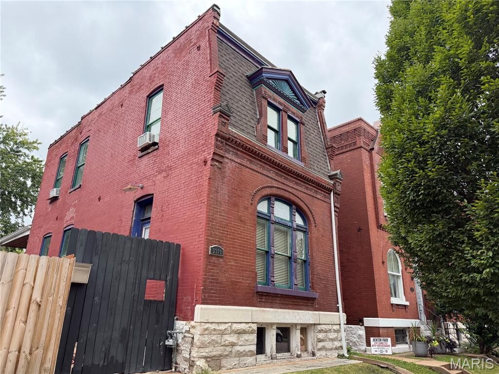 Property Photo:  3319 Wisconsin Avenue  MO 63118 