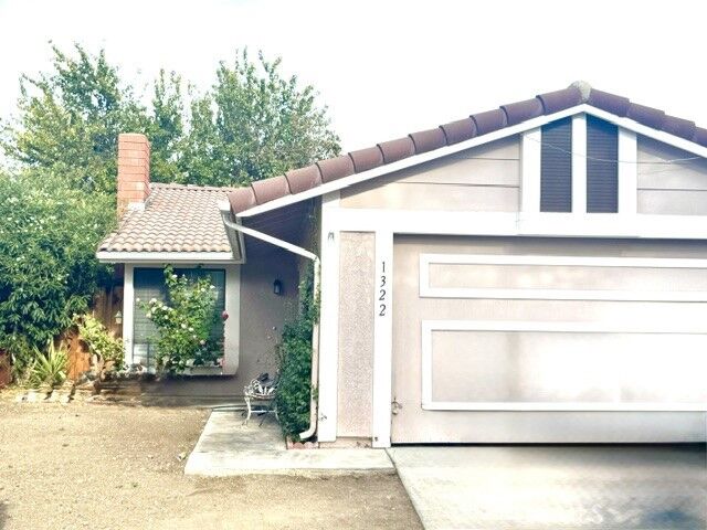 Property Photo:  1322 Buttercup Lane  CA 93446 