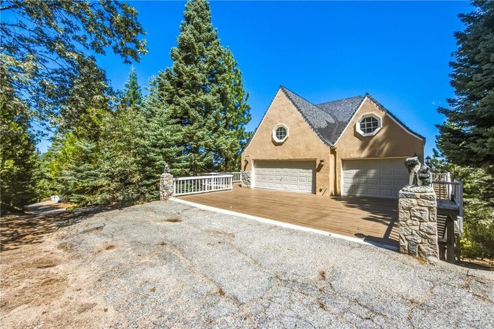 Property Photo:  299 Fairway  CA 92352 