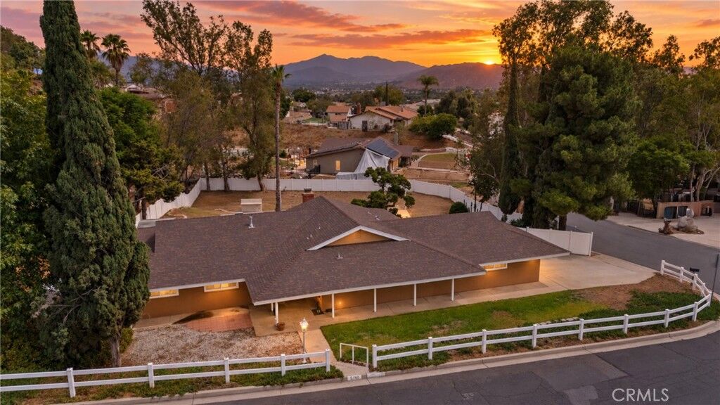 Property Photo:  5760 Avenue Juan Bautista  CA 92509 