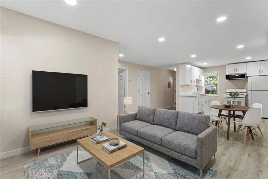 Property Photo: 3652 Fredonia B CA 90068