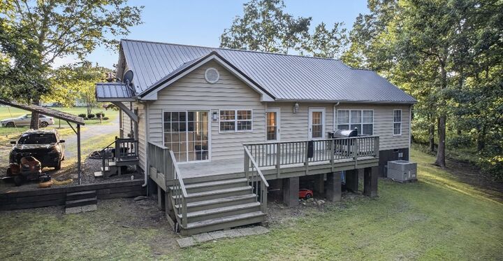 Property Photo: 293 Morris Dr TN 37387