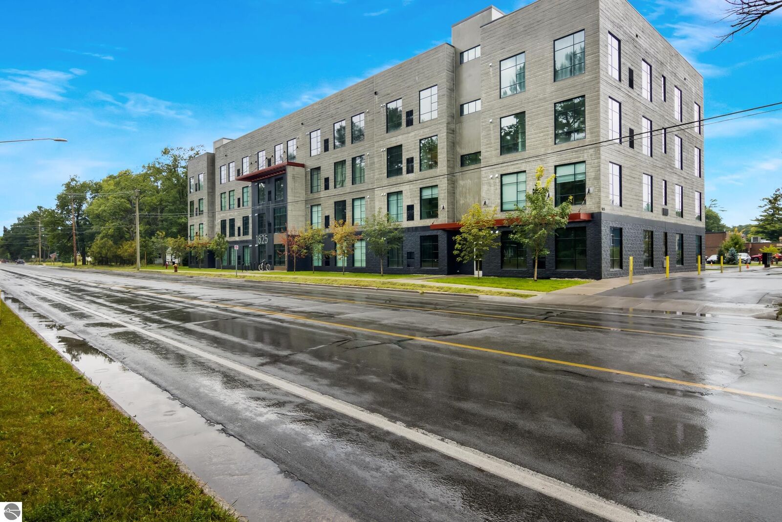 Property Photo:  1825 E Eighth Street #214  MI 49686 