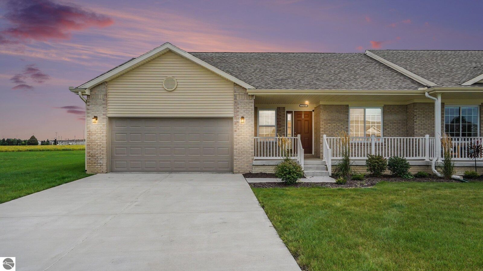 Property Photo:  1708 Heritage Way  MI 48858 