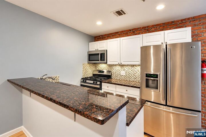 Property Photo:  416 63rd Street 1C  NJ 07093 