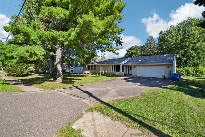Property Photo: 906 N Cascade Street WI 54020