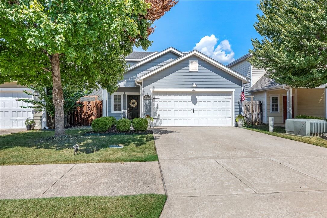 Property Photo:  2802 Arbor Road  AR 72713 