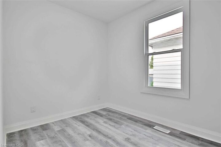 Property Photo:  549 Waterloo Street Upper  ON L8H 6V6 