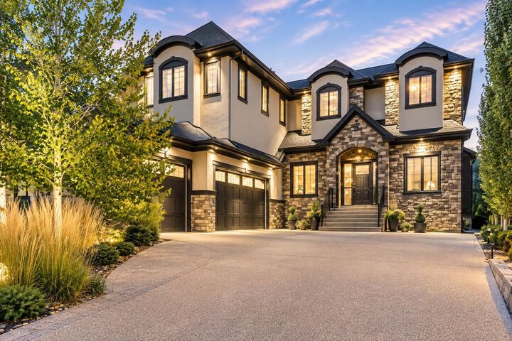 Property Photo:  41 Evergreen Mount SW  AB T2Y 0K1 