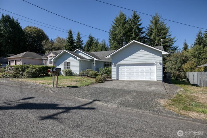 Property Photo: 1121 N Fairfield Street WA 98520