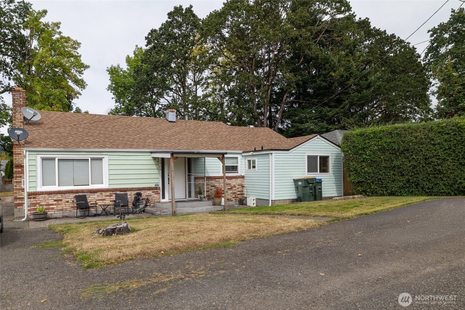 Property Photo:  1424  Kelly Avenue SW  WA 98532 