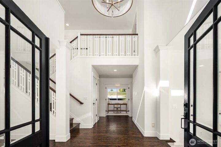Property Photo: 12524 NE 75th Place WA 98033