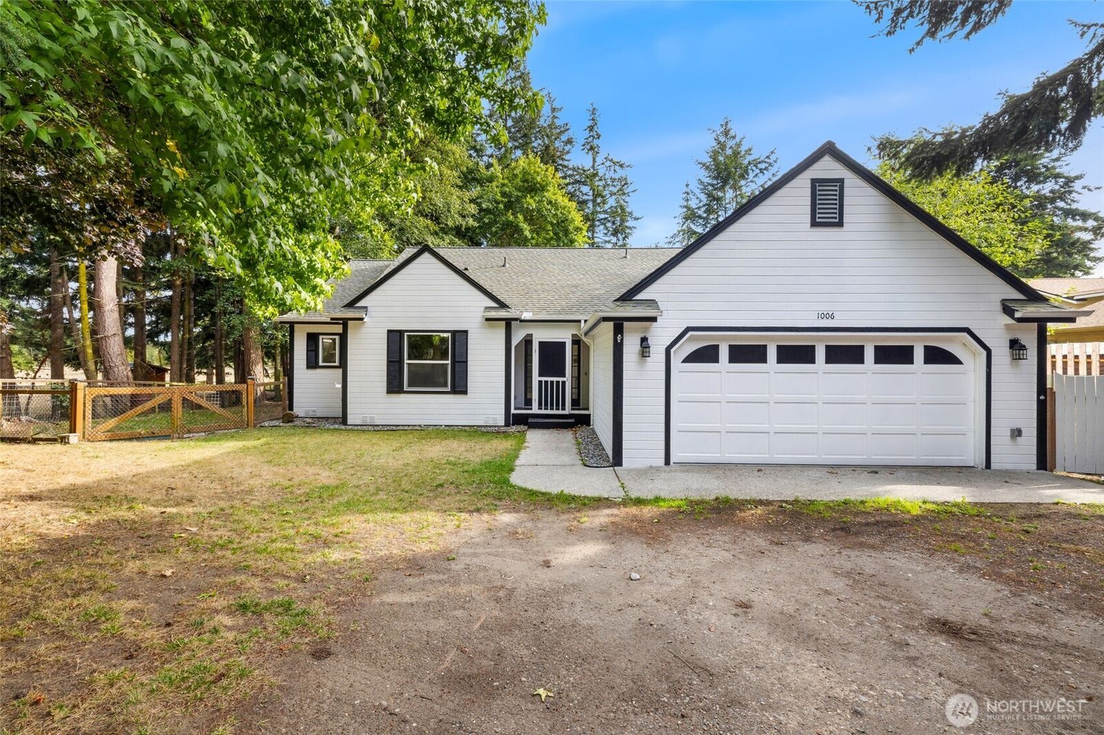 Property Photo:  1006 NE Pennington Loop  WA 98239 