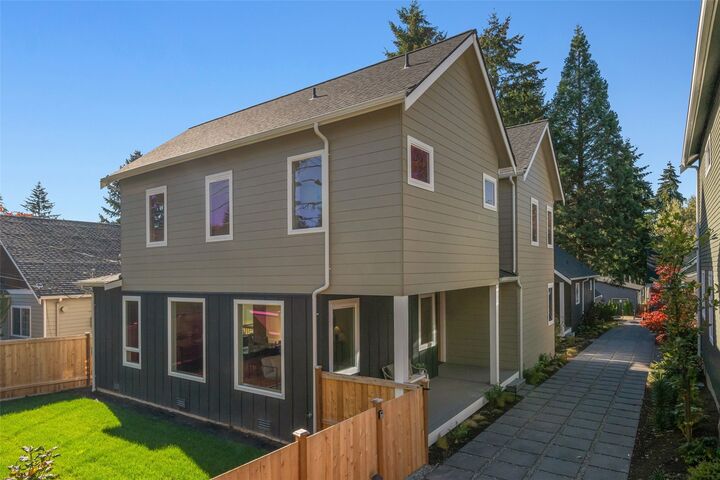 Property Photo: 11737 40th Avenue NE A WA 98125