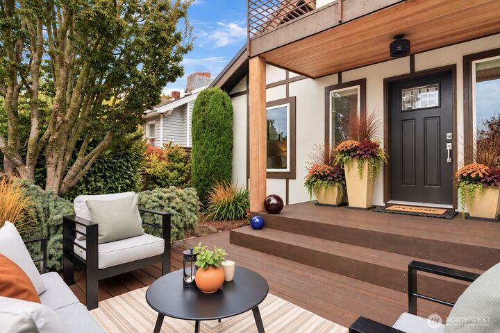 Property Photo:  6022  45th Avenue SW  WA 98136 