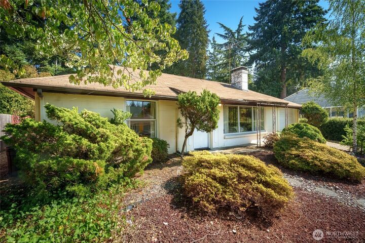 Property Photo: 15326 Stone Ave N WA 98133