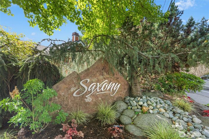 Property Photo: 517 225th Lane NE E202 WA 98074