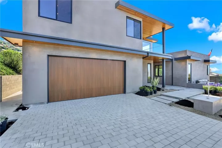 Property Photo:  408 Avenida Presidio  CA 92672 